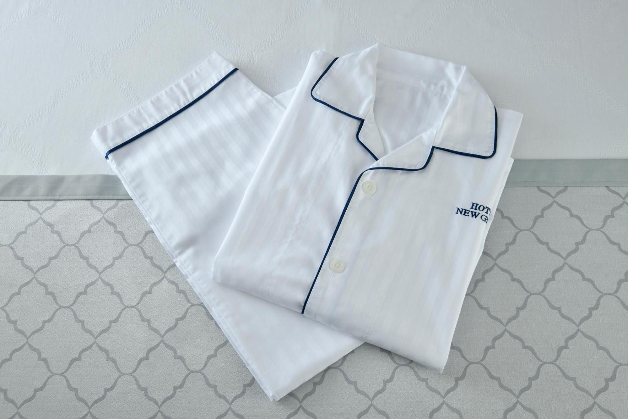 Hotel New Grand Йокогама Экстерьер фото A set of pajamas